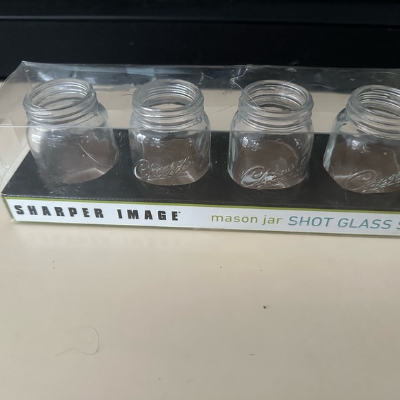 NWT NIB Vintage Sharper Image Mason Jar Shot Glasses 4 Pack set "Cheers" On each - Picture 2 of 2